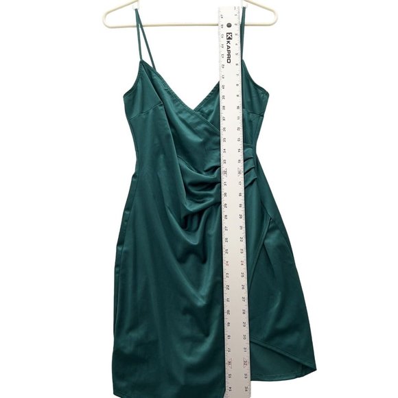 EMERALD SUNDAE Asymmetrical-Hem Dress Size Medium Green - 0024 - Picture 2 of 10